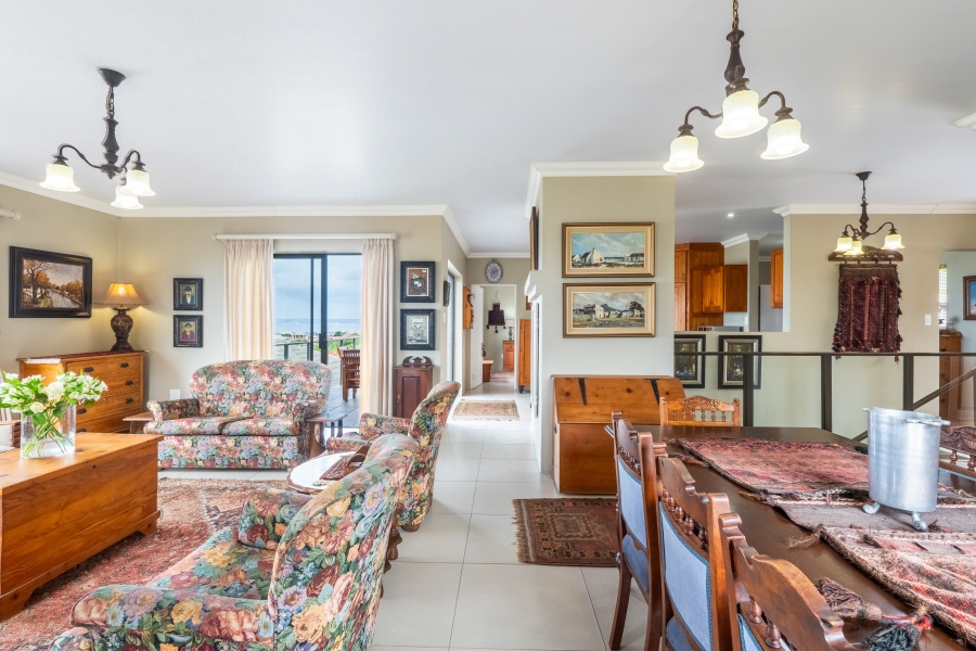 To Let 3 Bedroom Property for Rent in Reebok Western Cape